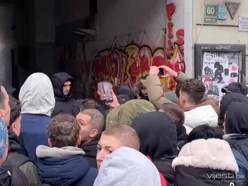 Video: Incident na protestu kod Vječne vatre