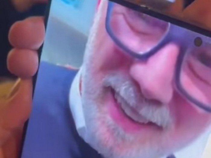 Video: Komšić čestitao Barbarezu "ljubi tu djecu i tog đuturuma Džeku"