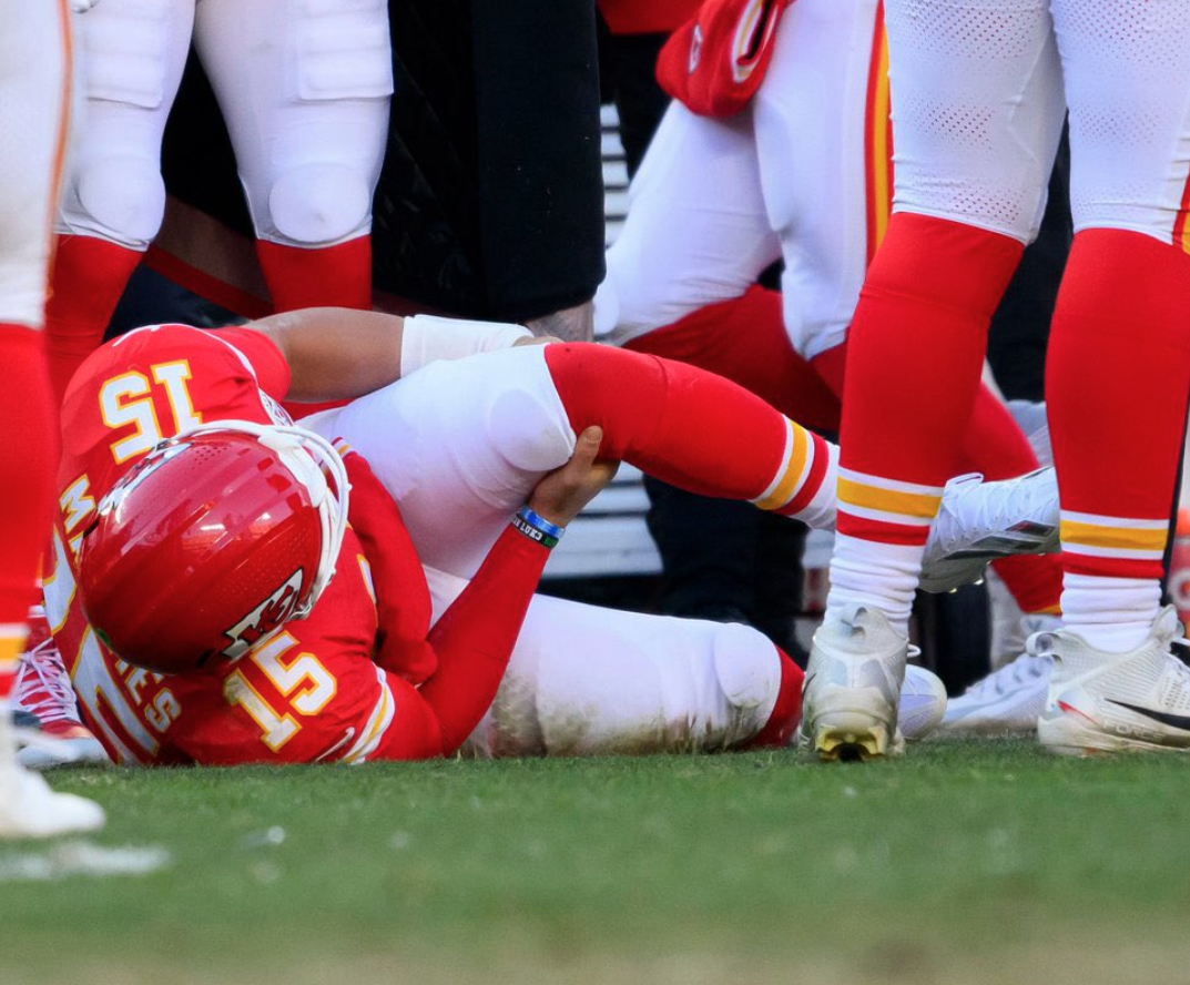 Video: Mahomes doživio tešku povredu, završava sezonu