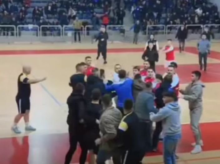 Video: Masovna tučnjava na Božićnom turniru, reagovala policija