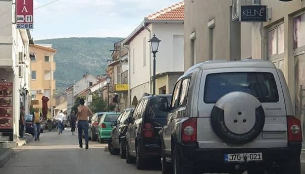 Video: Navijači Zrinjskog opet divljali, sukob s navijačima Veleža