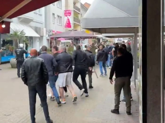 Video: Njemačka policija brutalno tukla navijače Srbije