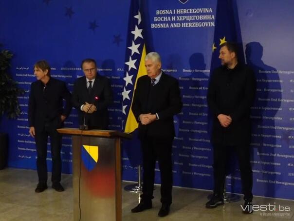 Video: Pogledajte obraćanje Trojke i HDZ-a