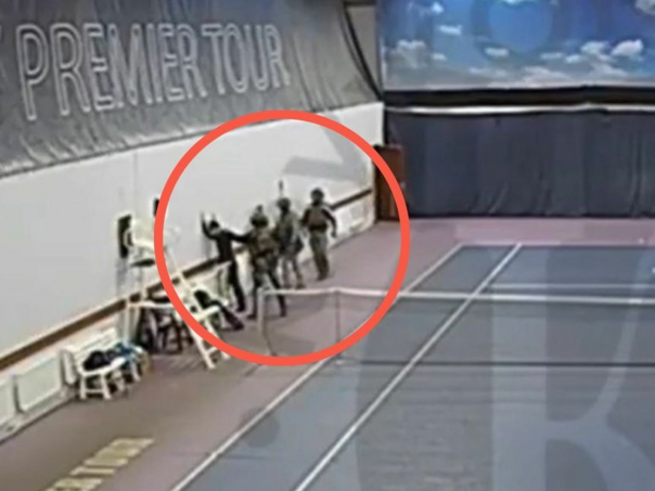 VIDEO: Specijalci upali na meč i privodili tenisere