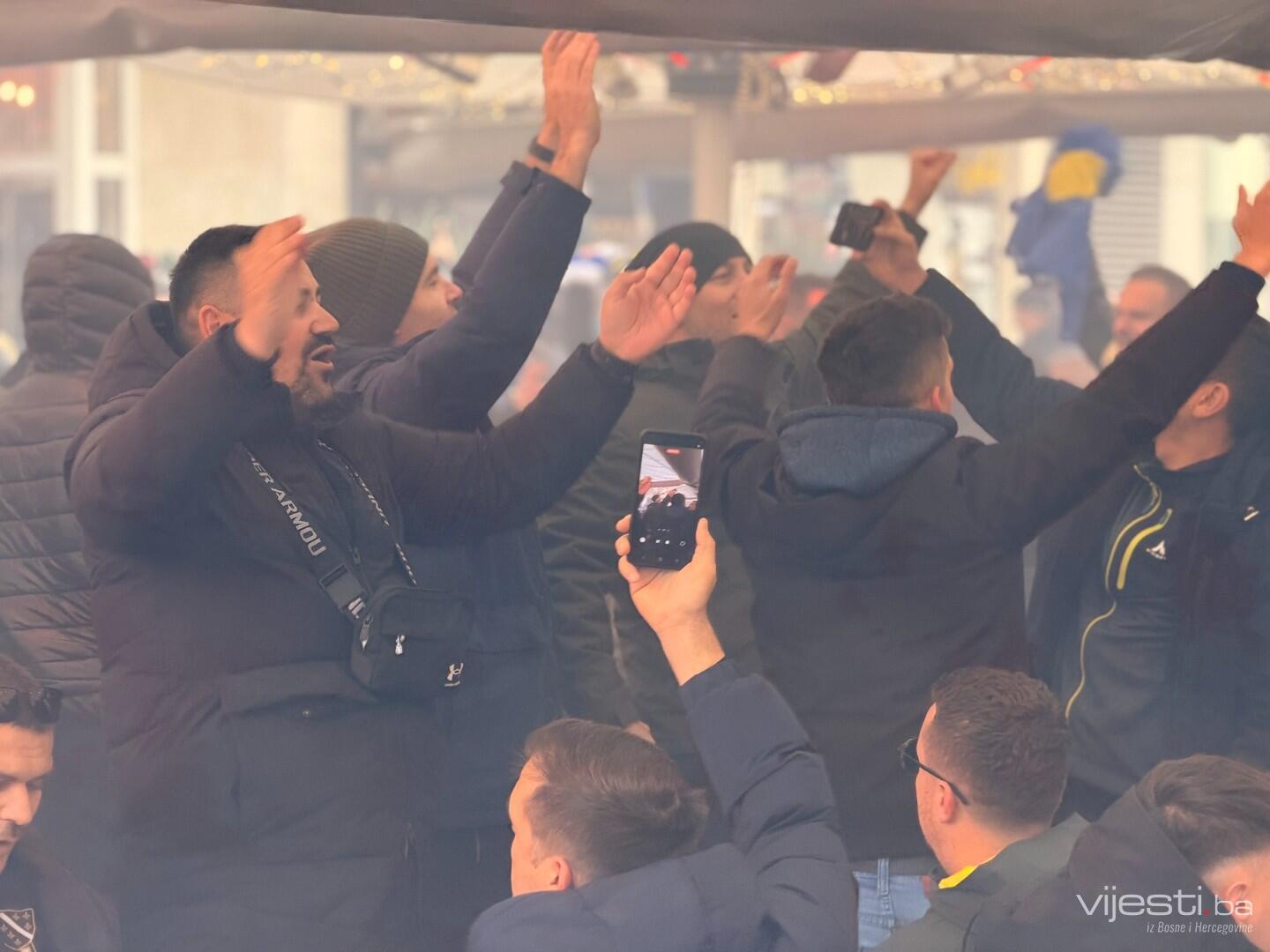 Video: Stephansplatz postao Ferhadija, atmosfera za pamćenje