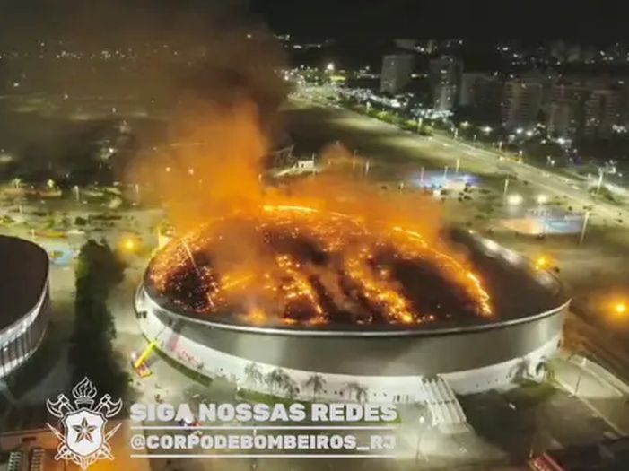 Video: Vatra progutala krov olimpijske dvorane u Riju