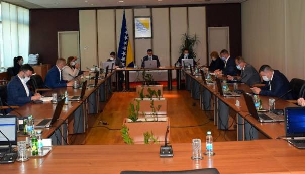 Vijeće ministara BiH donijelo odluku o prihvatu pomoći iz UAE