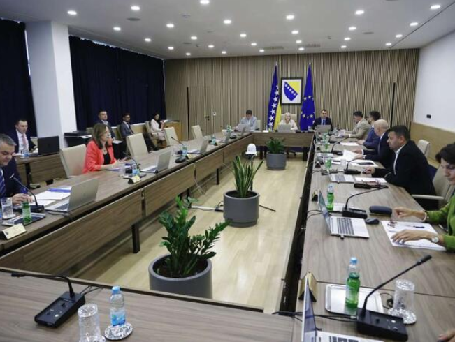 Vijeće ministara BiH savezima i klubovima donira 1.342.000 KM