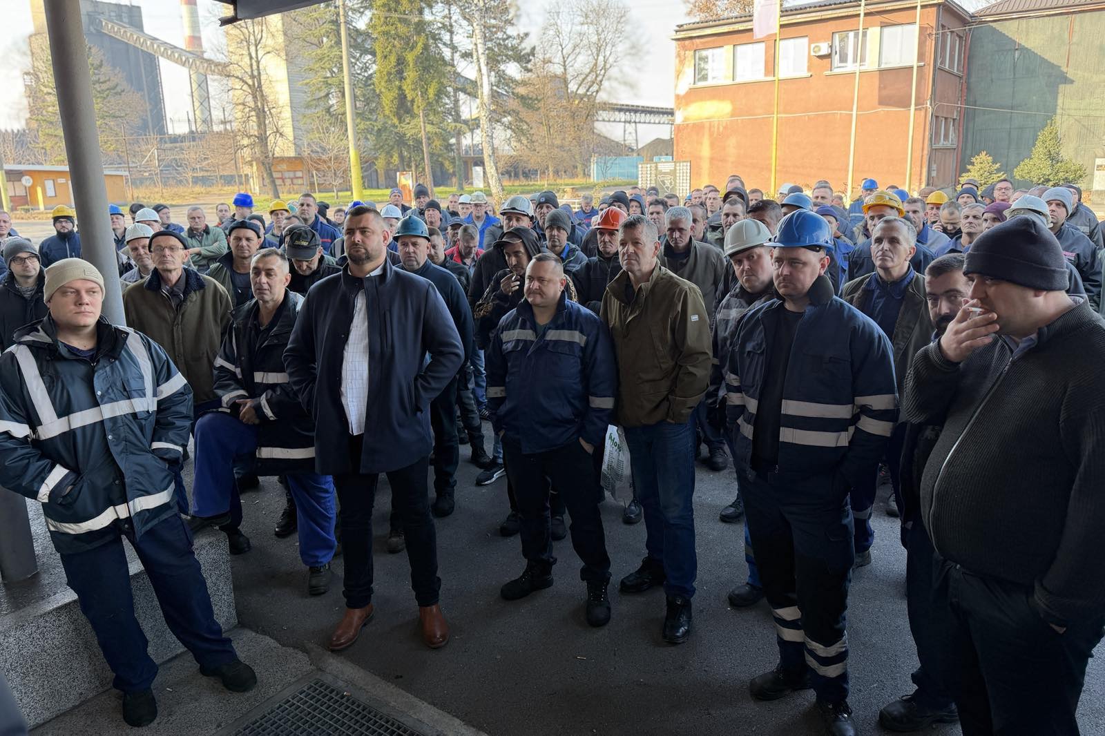 Vijesti.ba u Lukavcu: Drama u Koksari, radnici u neposluhu