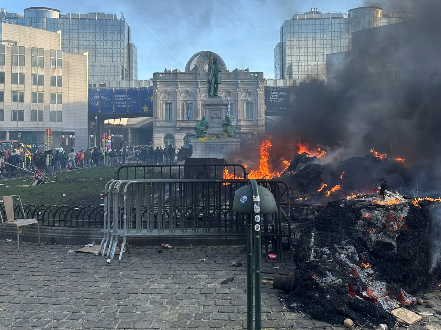 Više od 50 tona otpada očišćeno nakon protesta poljoprivrednika u Briselu
