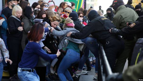 Više stotina demonstranata uhapšeno u Minsku