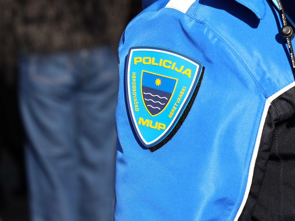 Više zapljena droge i oružja tokom vikenda