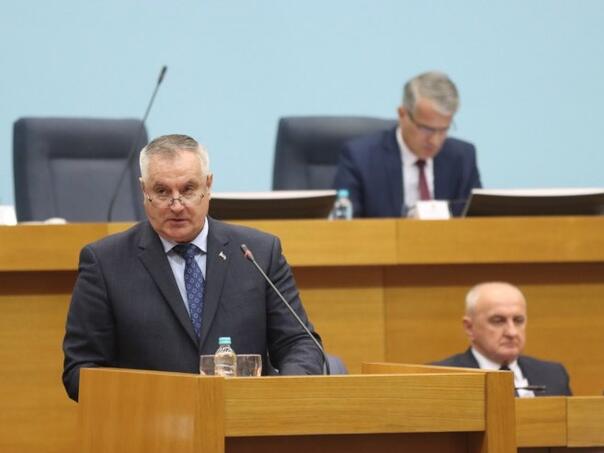 Višković: Cilj pritisaka destabilizacija RS, nećemo odustati