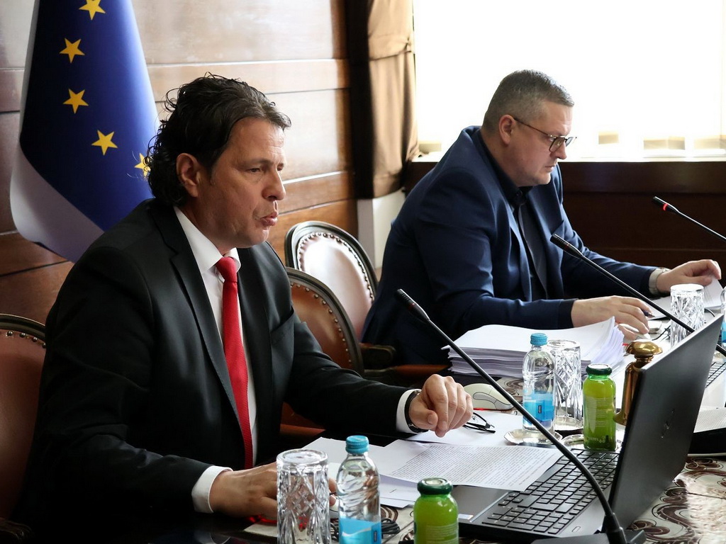 Vlada FBiH odobrila 20 miliona KM za povoljnu kreditnu stambenu liniju namijenjenu mladima