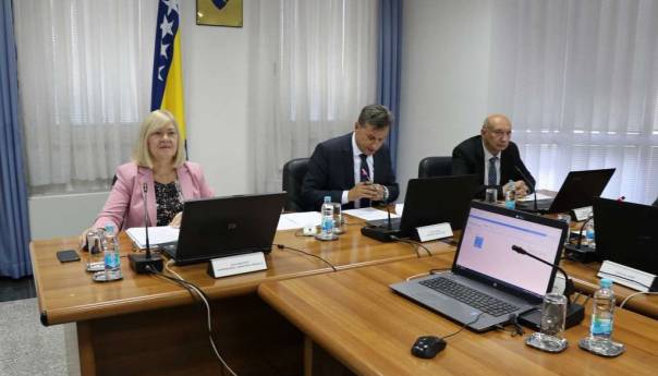 Vlada FBiH: Prihvaćeni grantovi za izgradnju dvije dionice autoceste na Koridoru Vc