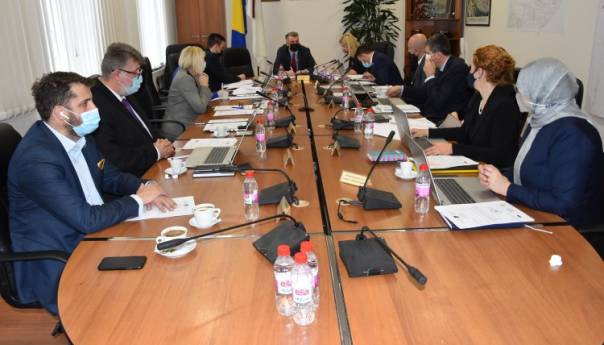 Vlada KS će za 60 dana predložiti novi zakon o visokom obrazovanju