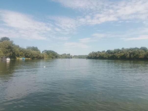 Vodostaj na većini hidroloških stanica u opadanju, situacija se popravlja