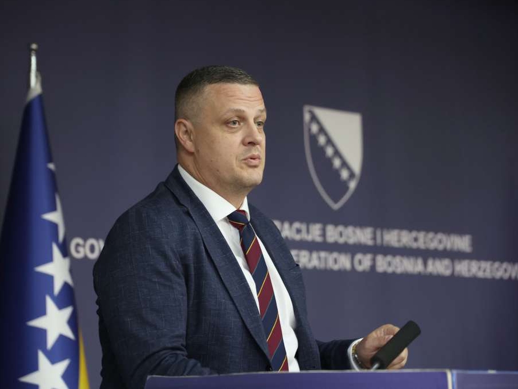 Vojin Mijatović poručio SDA i DF-u: Sjašite malo sa mene, jašite se međusobno!