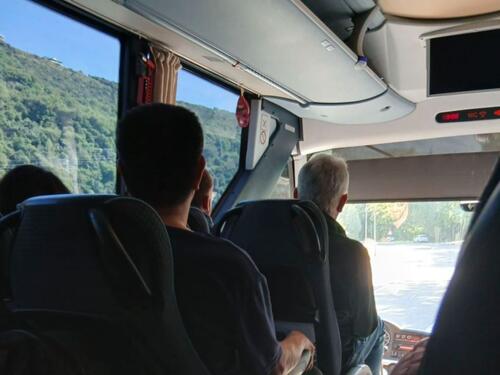 Vozač autobusa u Crnoj Gori putnicu otjerao zbog marame