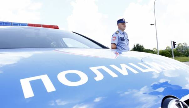 Vozač u Bosanskoj Gradišci odbio alkotest i prijetio policajcu u patroli