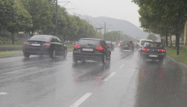 Vozači oprez, padavine tokom dana u cijeloj zemlji