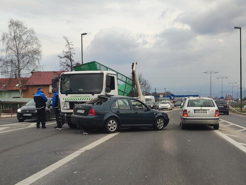 Vozači, oprez! Sudari, povrijeđeni, prepriječen šleper