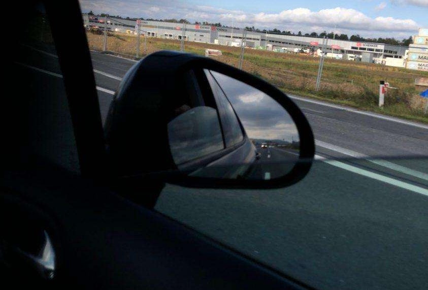 Vozili skoro 100 kilometara, pa shvatili da im je sin mrtav