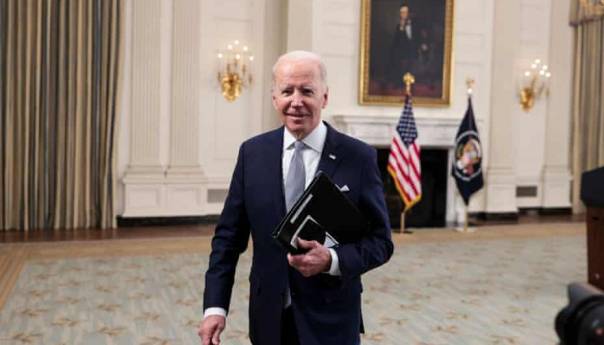 Vrhovni sud blokirao Bidenovu odluku o obaveznoj vakcinaciji za uposlenike