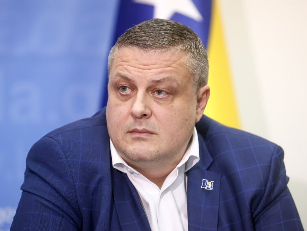 Vojinu Mijatoviću zabranjeno da bude ministar, ali i druge funkcije