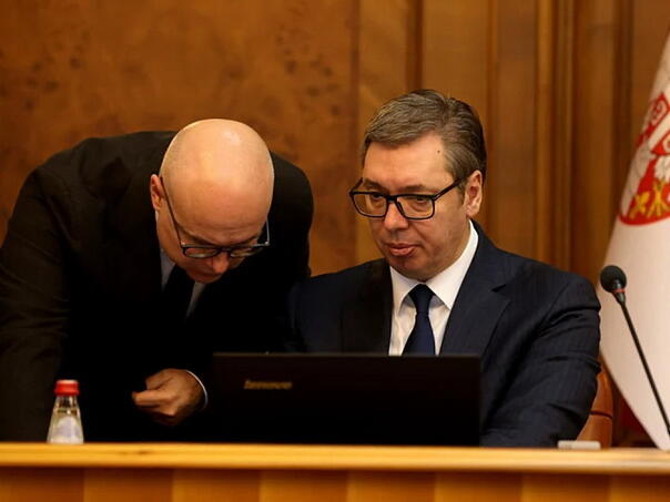 Vučević najavio objavljivanje novih dokumenata o rekonstrukciji zgrade u Novom Sadu