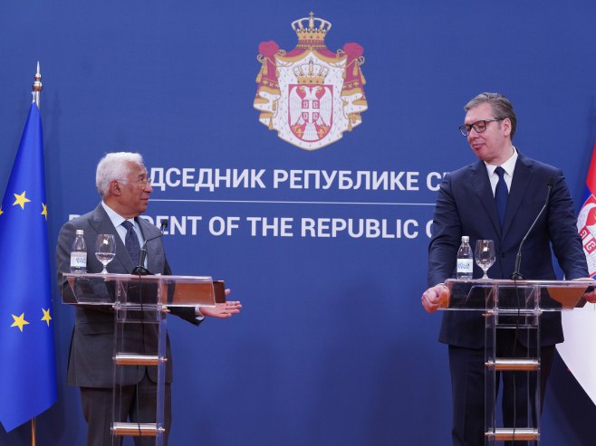 Vučić bi i Putinovu naklonost, i Srbiju u EU
