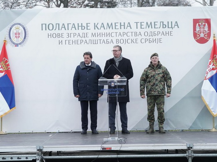 Vučić: Krajem marta ili početkom aprila otvaramo prvu veliku fabriku dronova u Srbiji