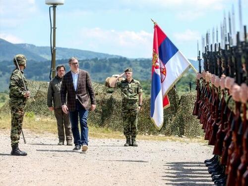 Vučić najavio još tri fabrike dronova: Srbija širi saradnju s Izraelom