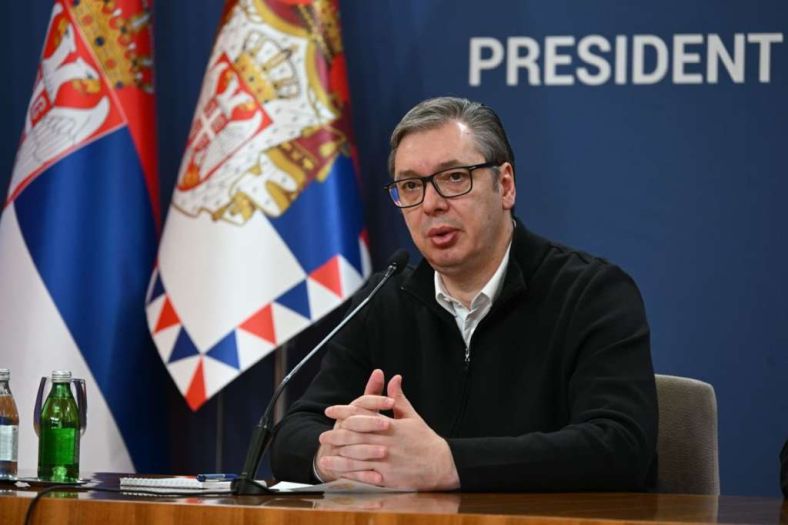 Vučić najavio uvođenje vojnog roka u Srbiji do 1. marta 2027.