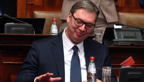 Vučić: Ostali smo sami, neću pasti pod ucjenama