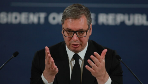 Vučić: Primio sam pismo grupe roditelja đaka iz OŠ Vladislav Ribnikar