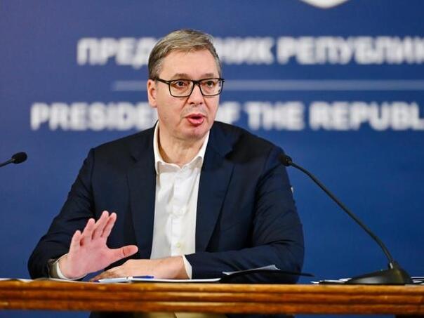 Vučić: Težak period pred Srbijom, sutra veliki sastanak oko NIS-a