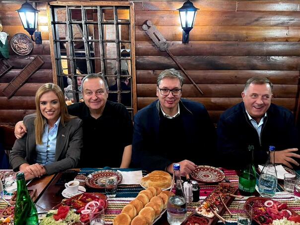 Vučić sa Dodikom i Dačićem na 'visinskim pripremama': Sprža pod kontrolom, ostalo čeka