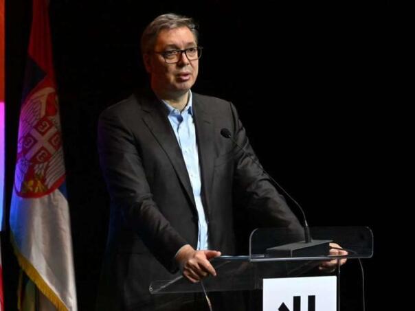 Vučić: U martu počinje služenje obaveznog vojnog roka