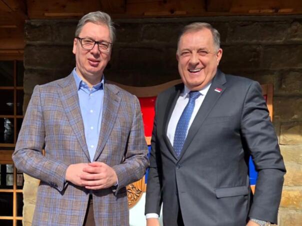 Vučić ugostio Dodika: Slušao sam impresije o posjeti SAD