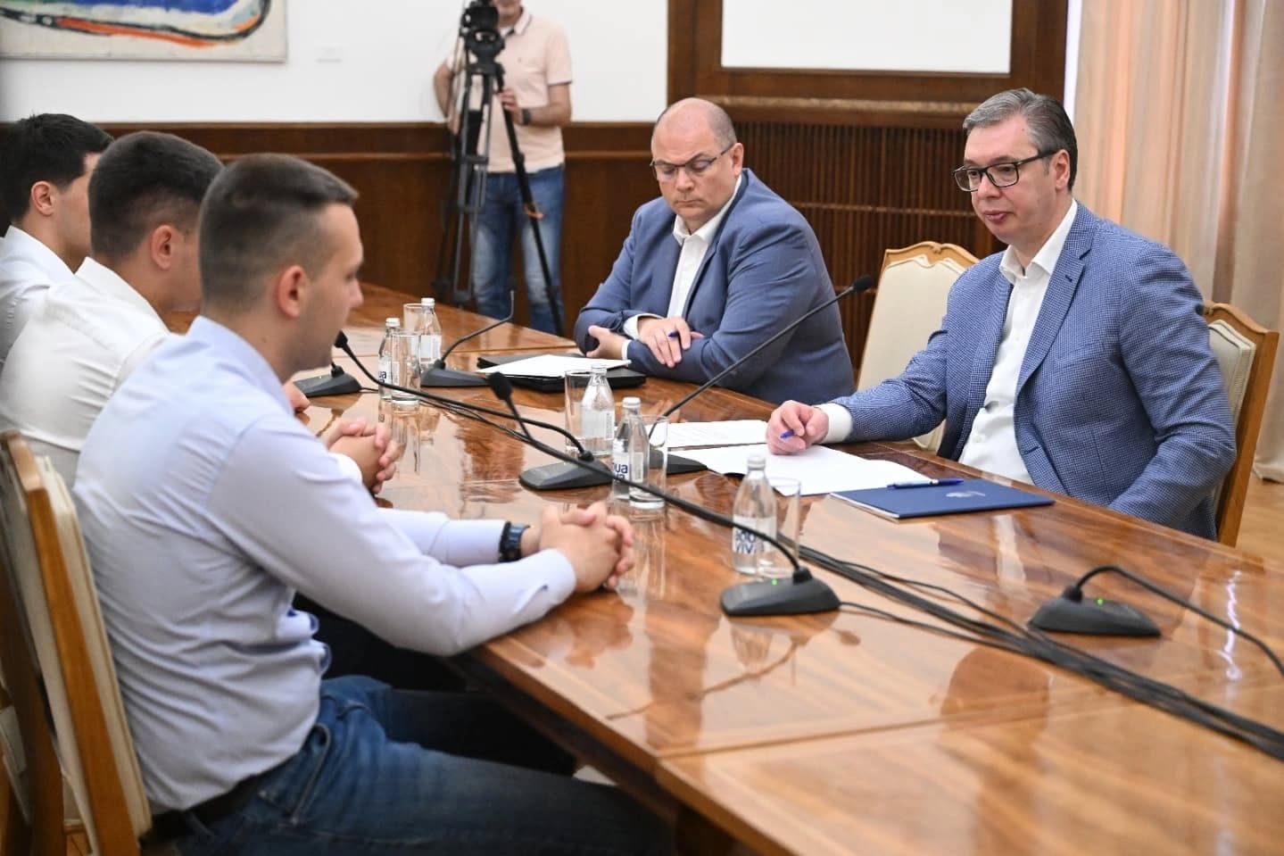 Vučić 'zabrinut' najavama o štrajku glađu studenata 'koji hoće da uče'