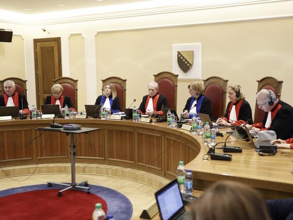 Vukoja i Galić bili protiv odluke o neustavosti Vlade RS, stigla reakcija