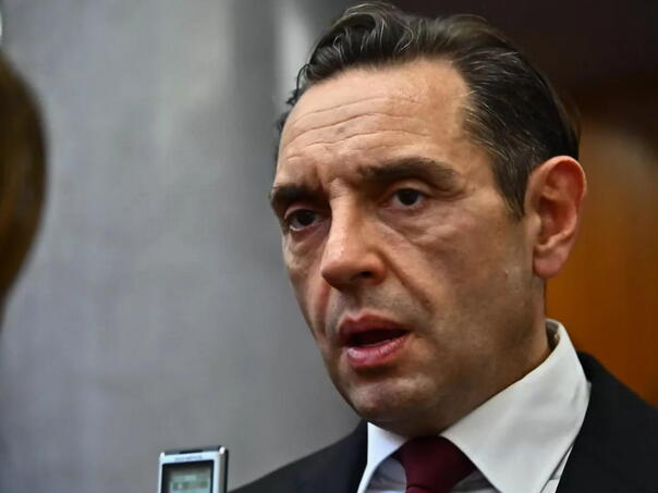 Vulin podržao Vučićevu listu i najavio kandidaturu za predsjednika Srbije