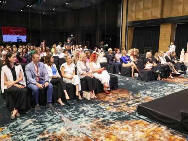 Women 100 Shop & Show Expo - Potrošački sajam za žene, priznanja za poduzetništvo