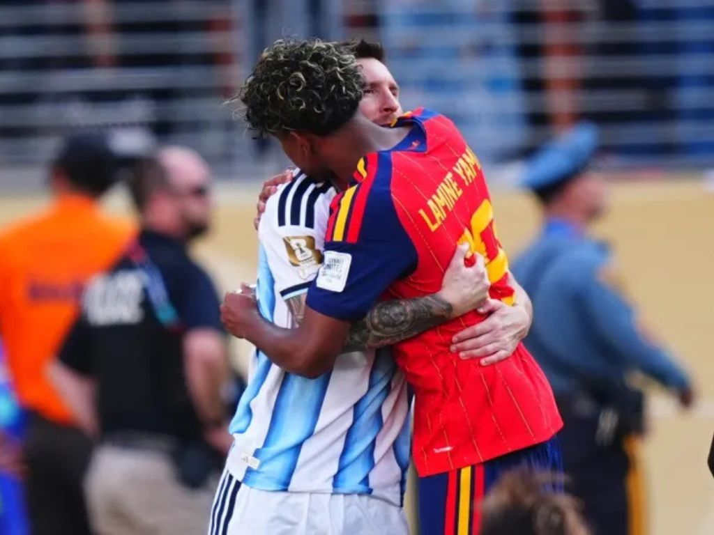 Yamal otkrio šta mu je Messi rekao nakon finala