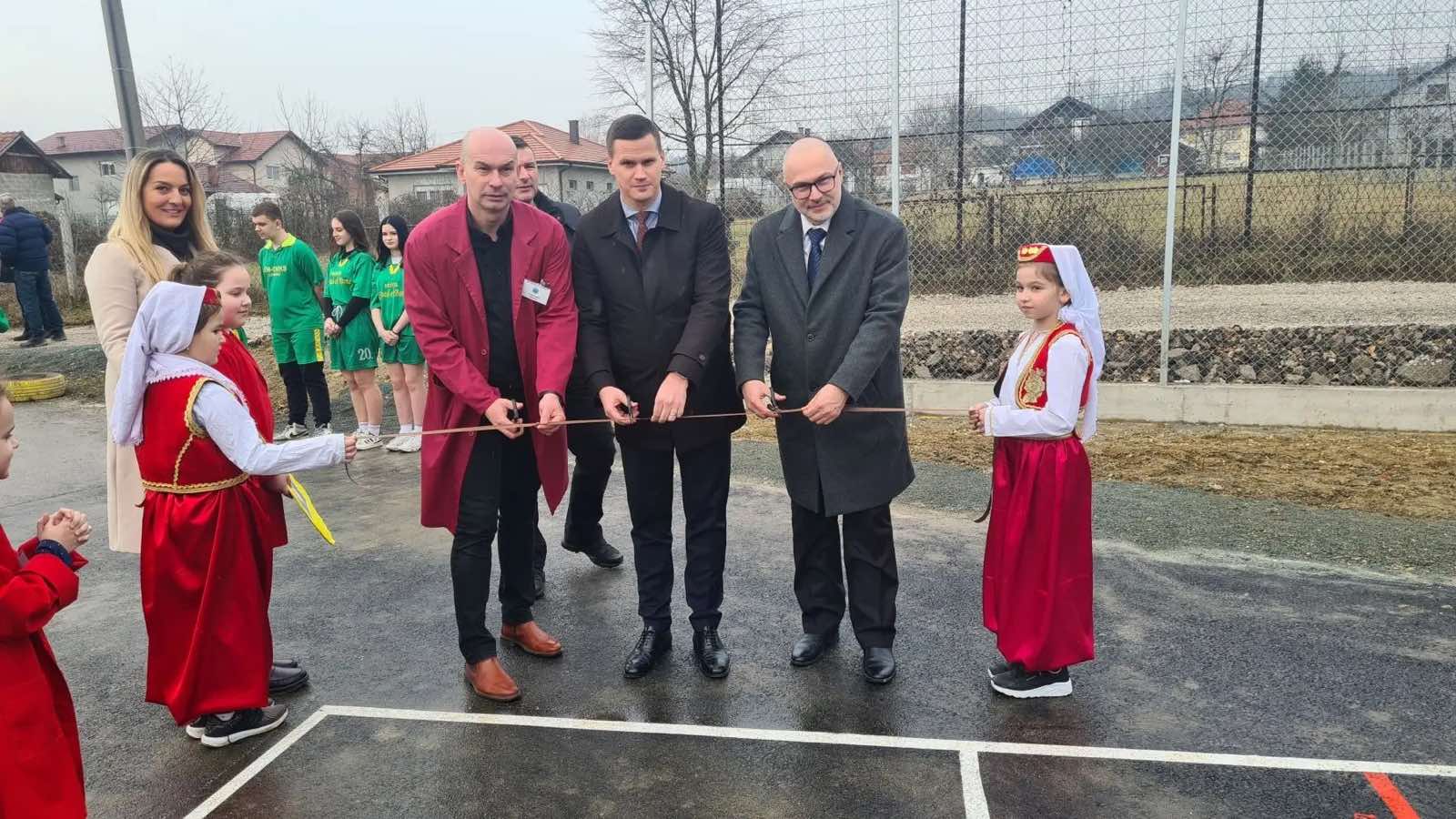 Za bolje obrazovanje: Preko 20 miliona za škole u TK