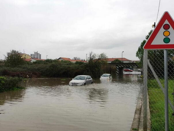 Za sat vremena u Zadru palo 50 litara kiše po kvadratnom metru