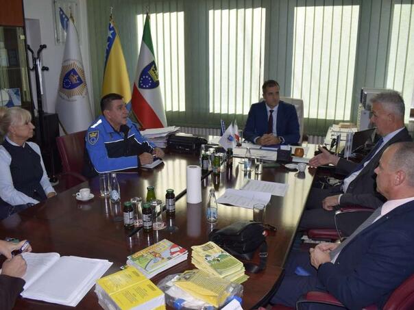Za veću sigurnost na cestama: BIHAMK uručio opremu policiji ZDK