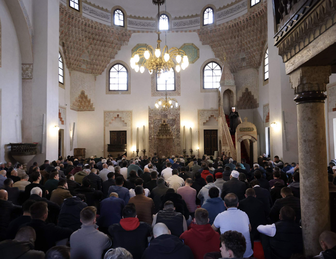 Zadnja trećina ramazana: Vrijeme pojačanog ibadeta, čišćenja posta i brige za zajednicu