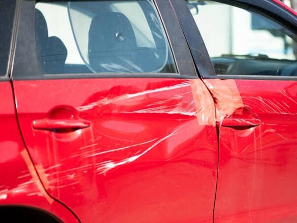 Zagrebаo auto na mostu, pa traži novac od općine: Pogledajte njihov odgovor